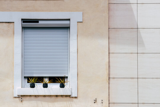 Volet Roulant Electrique: Revolutionizing Window Treatments for Modern Living post thumbnail image