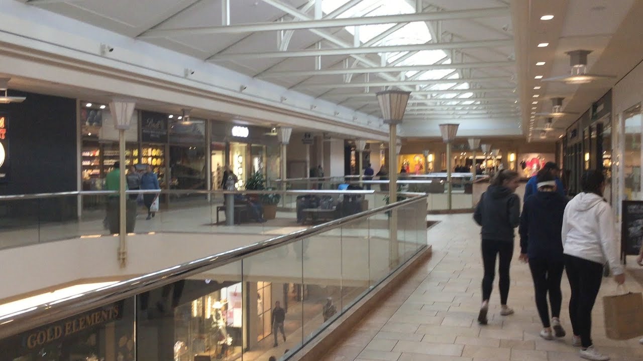 Shop ’til You Drop: Burlington Malls for the Ultimate Retail Therapy post thumbnail image