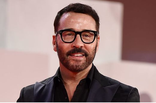 Jeremy Piven: Beyond the Silver Screen post thumbnail image