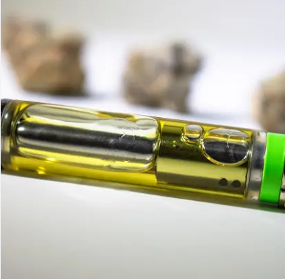 THC Cartridges and Live Resin: Elevating the Experience post thumbnail image