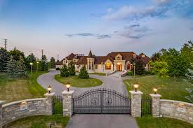 Unlocking Kleinburg’s Housing Market: Your Real Estate Agent Guide post thumbnail image